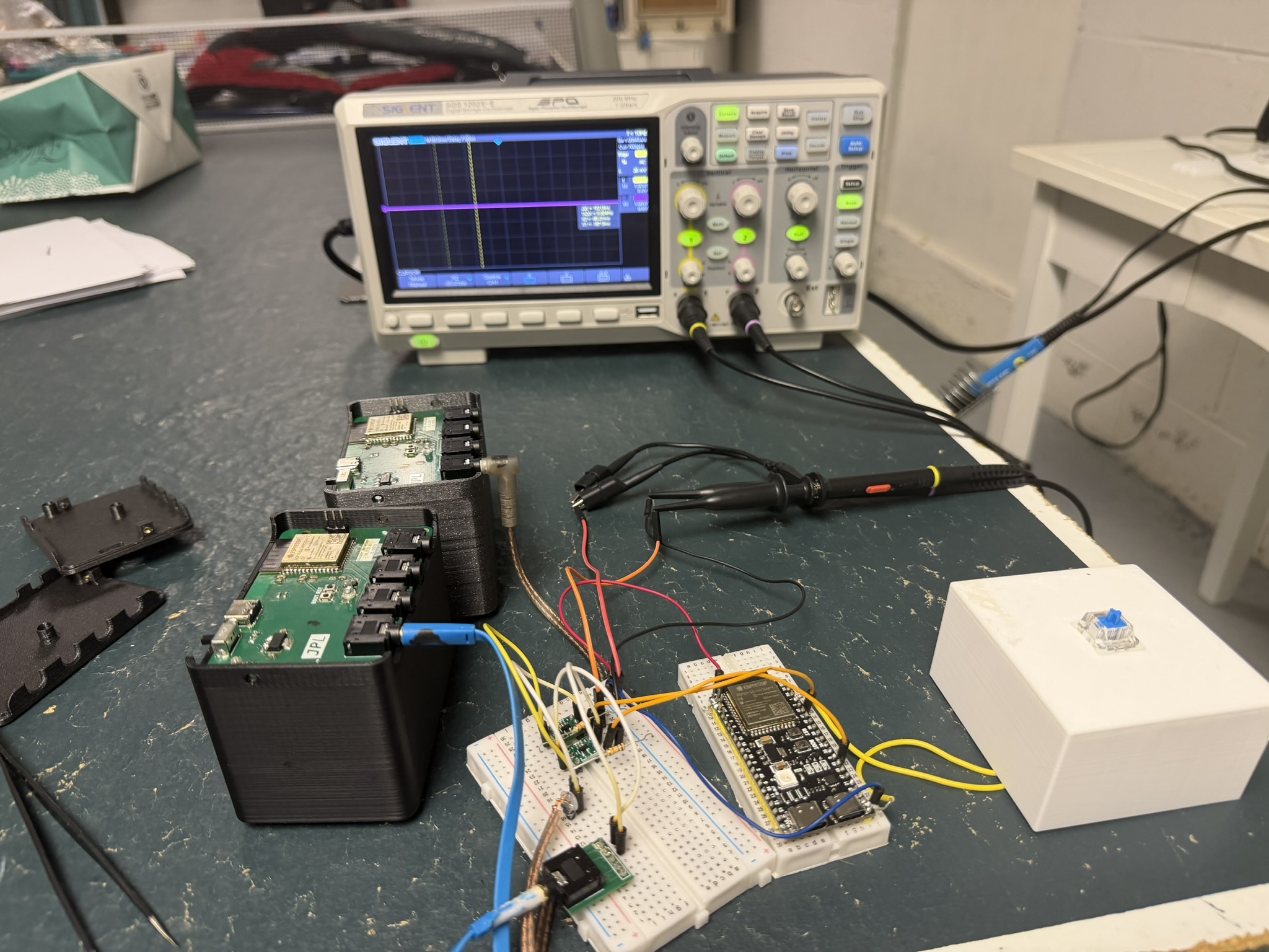 PMOS testing jig